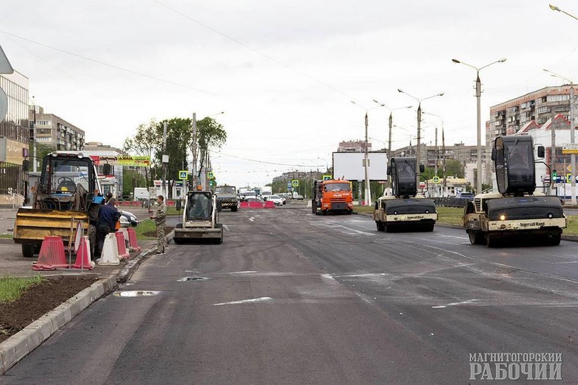 Дорогу откроют в срок. В Магнитогорске продолжается ремонт проезжей части