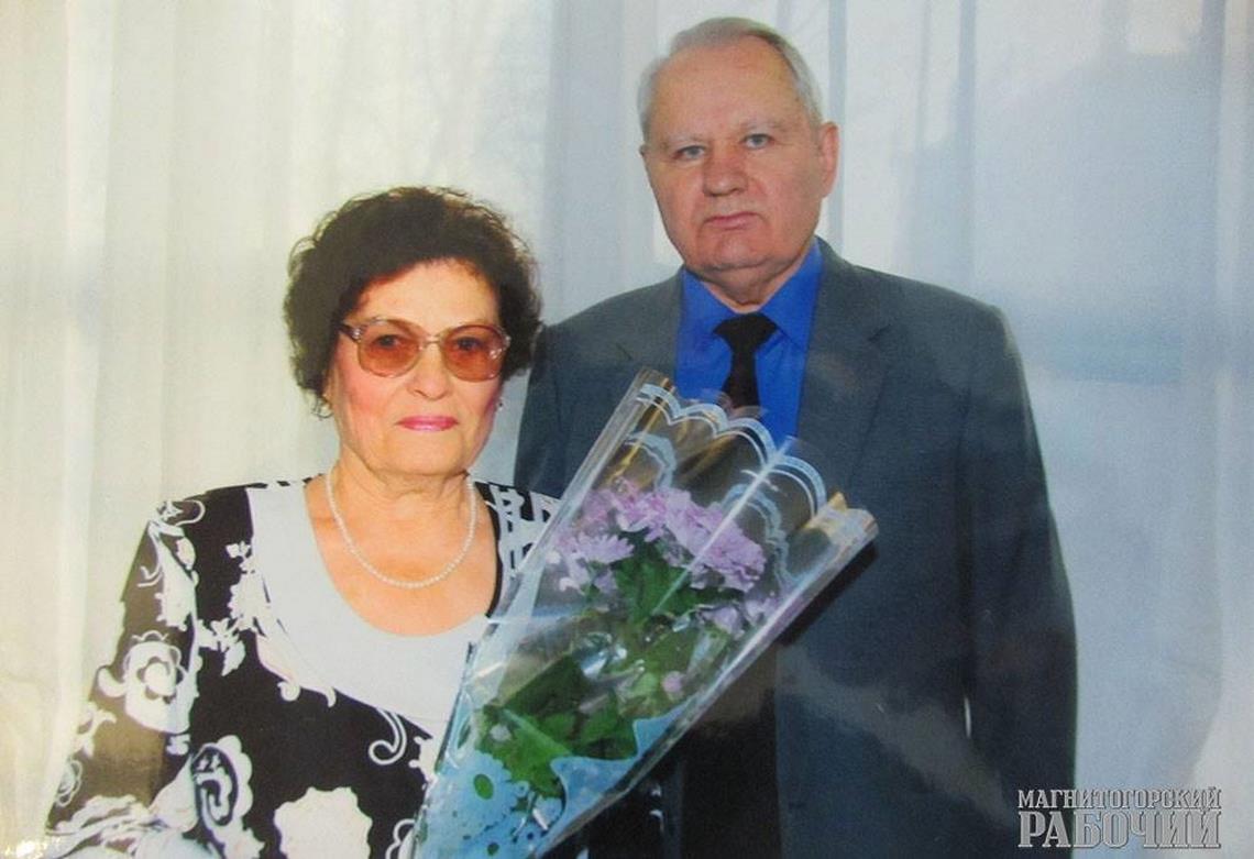 «Прожили вместе, как будто песню спели». 60-летие со дня свадьбы отметили магнитогорский тенор-металлург и его супруга