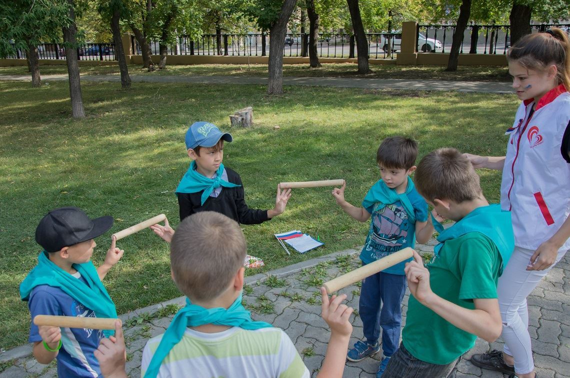 Любовь к Родине начинается с детства. Волонтеры Магнитогорска организовали для детей необычный квест