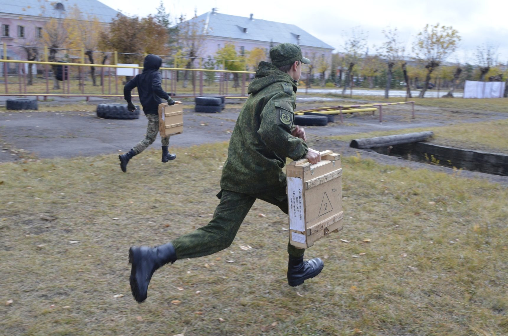 Готовы к борьбе с терроризмом. Юные патриоты Магнитогорска приняли участие в военно-спортивном турнире