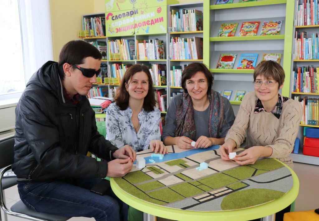 Мир наощупь. Библиотека в Магнитогорске дарит радость чтения слабовидящим и слепым детям