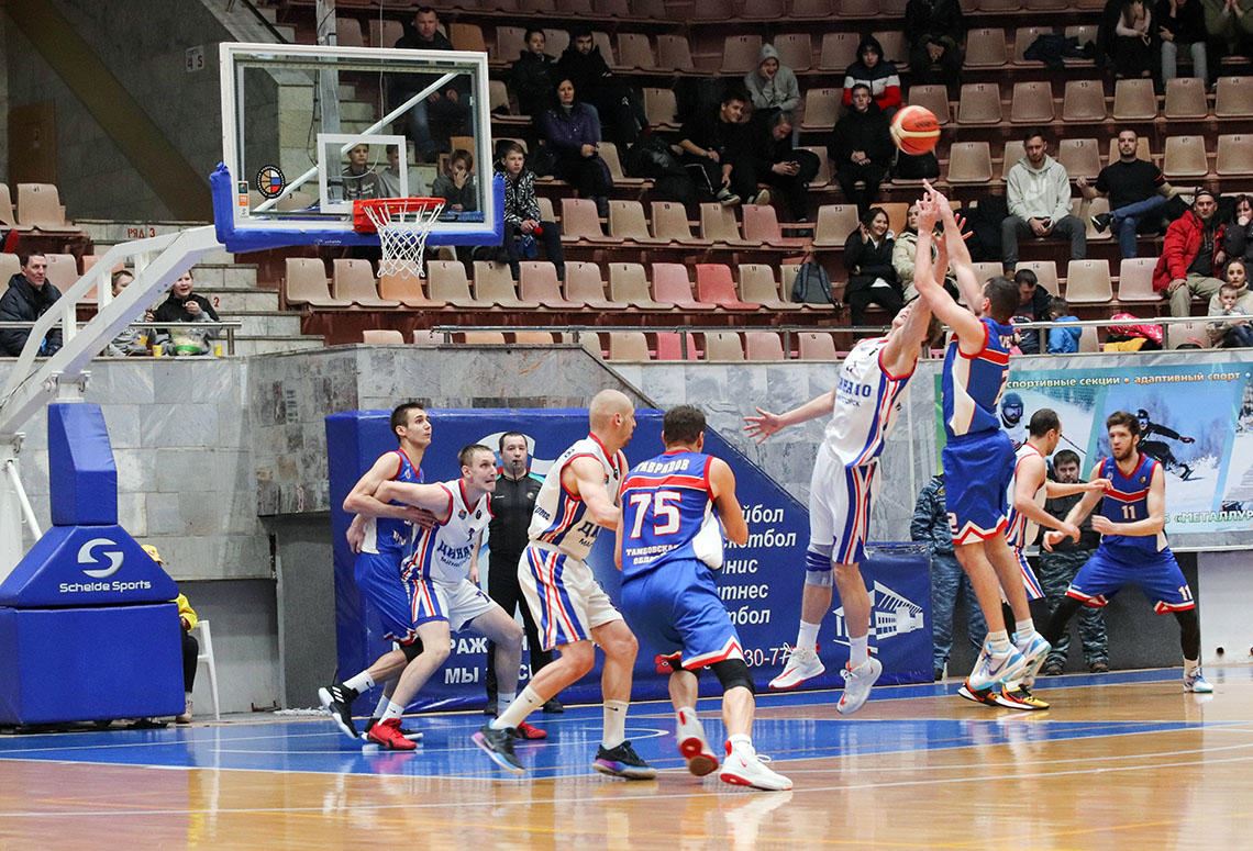 Никто не хотел уступать. Баскетболисты «Динамо» обменялись победами с «Тамбовом»