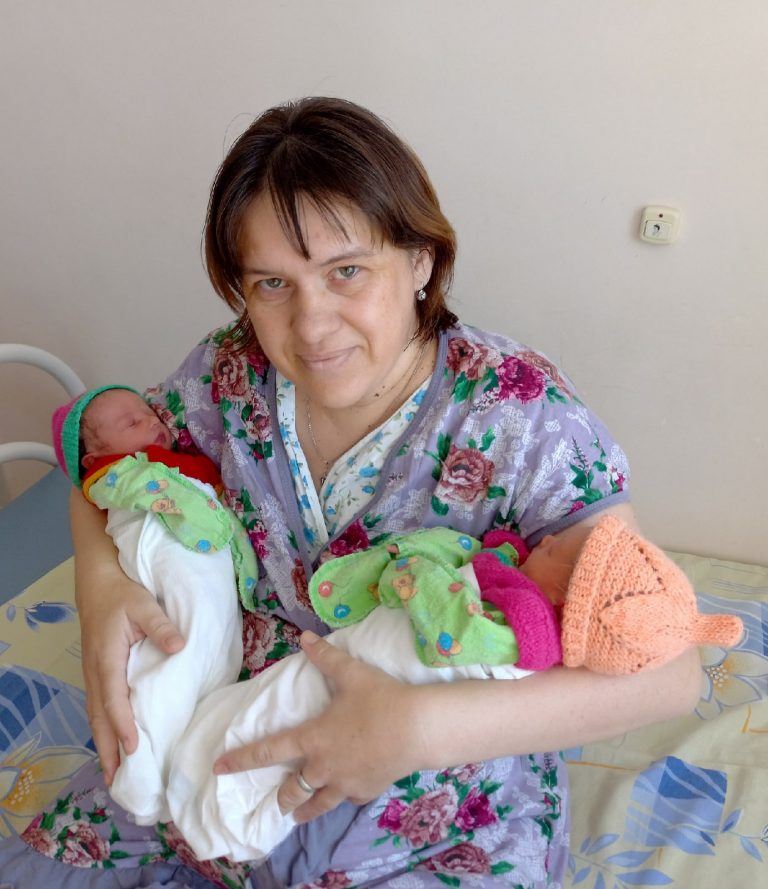 10 пар двойняшек родились в Магнитогорске за месяц