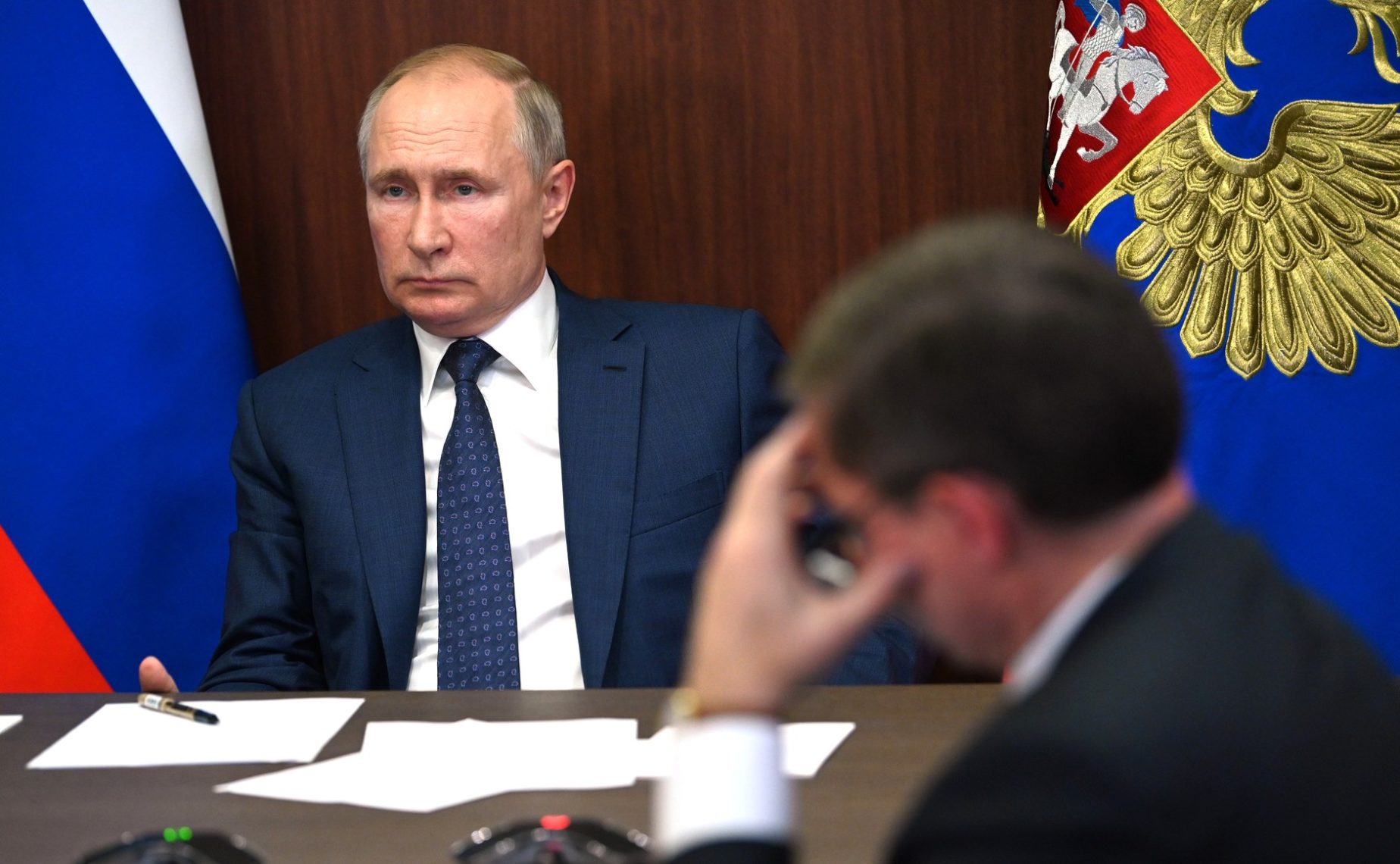В интересах людей. Владимир Путин поручил спорные вопросы решать в пользу пострадавших от ЧС