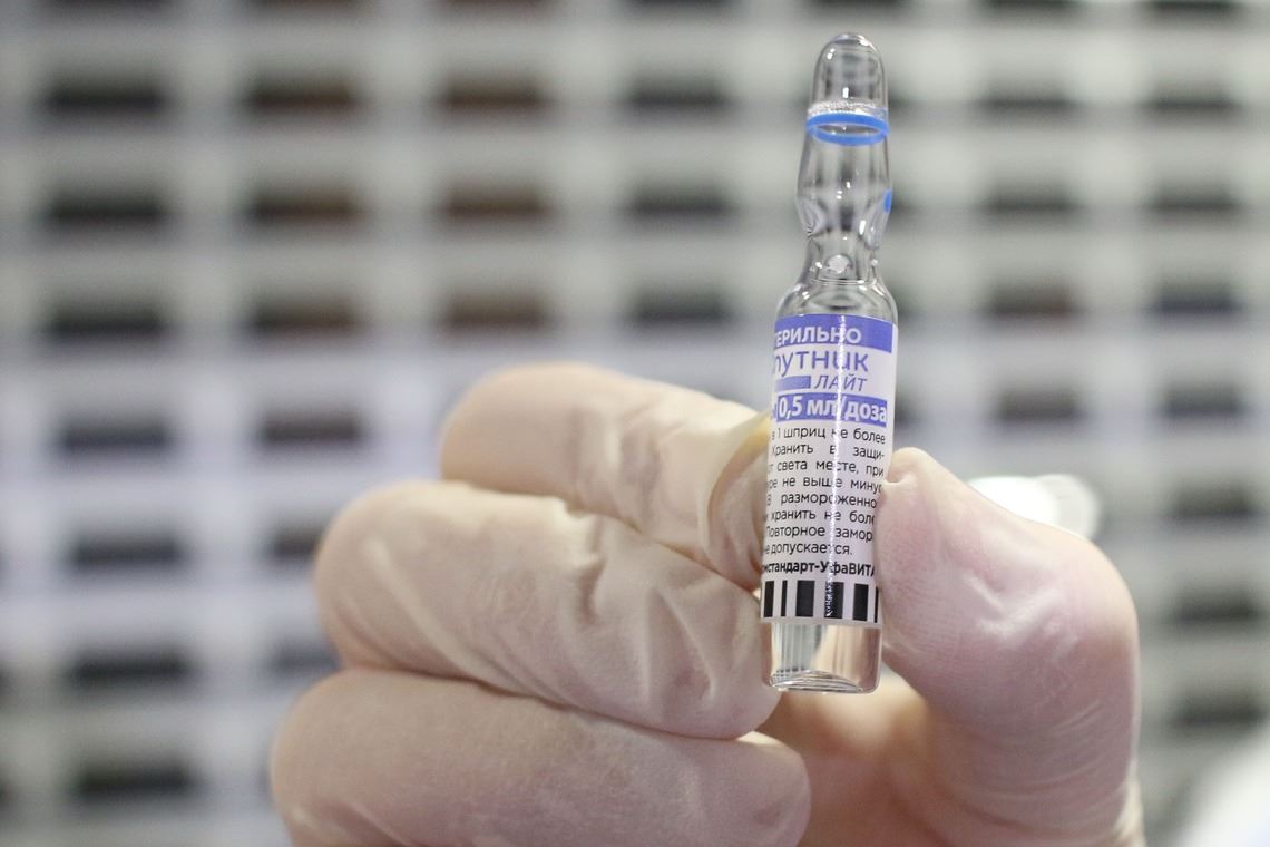 Четыре вакцины на выбор. Магнитогорцы могут привиться от коронавируса и пройти перепись в Арене «Металлург»