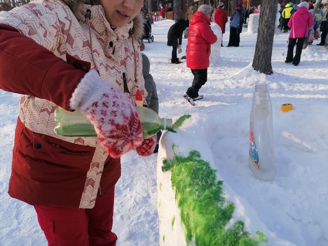 Морозное искусство. Всемирный день снега в Магнитогорске отметили яркими представлениями и весёлыми конкурсами