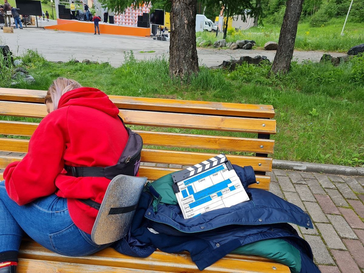 Счастье в Уральских горах. Как проходят съемки нового фильма в доме отдыха «Абзаково»?