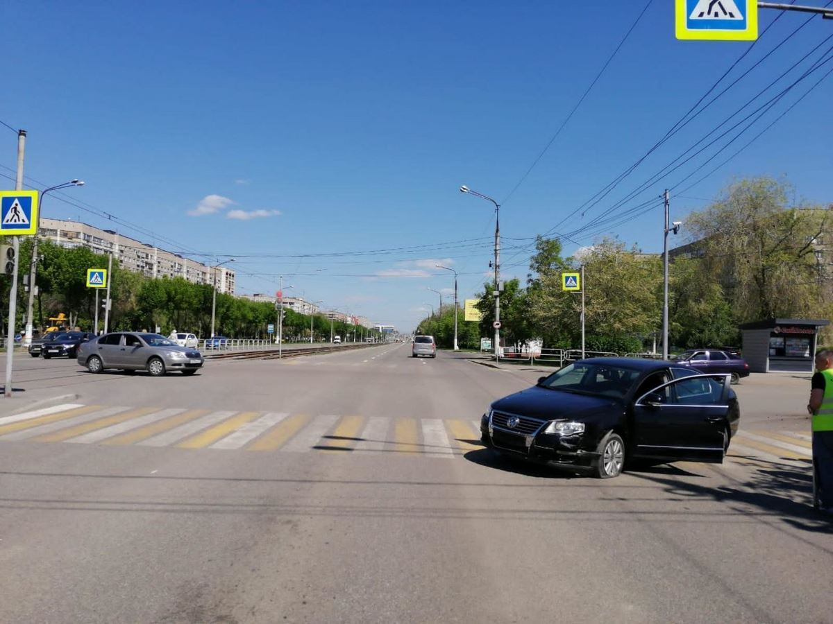 Перепутал педали. Водитель-пенсионер сбил 13-летнюю девочку на тротуаре в Магнитогорске