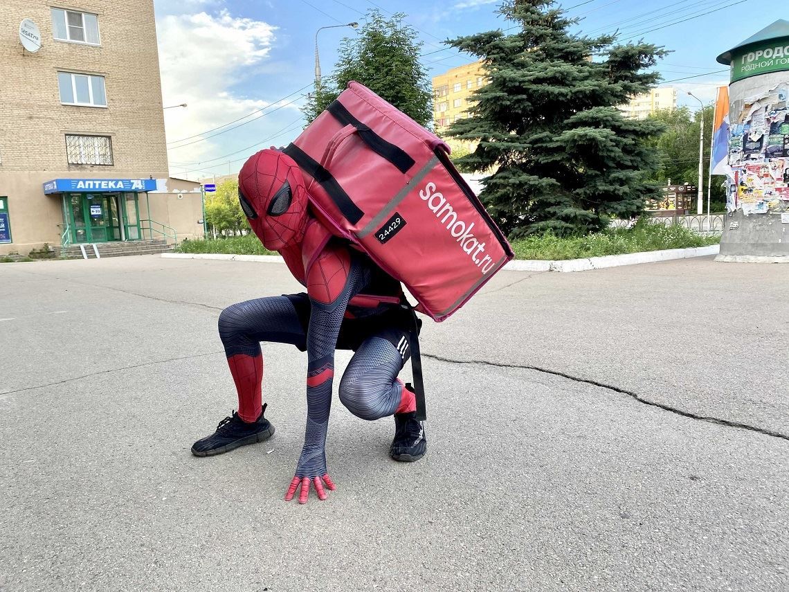 Человек-паук: «Я хотел, чтобы люди улыбались». Курьер из Магнитогорска рассказал, как стал супергероем