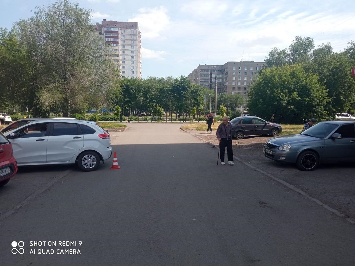 Пожилую женщину сбил водитель в Магнитогорске. Ее госпитализировали в нейрохирургическое отделение