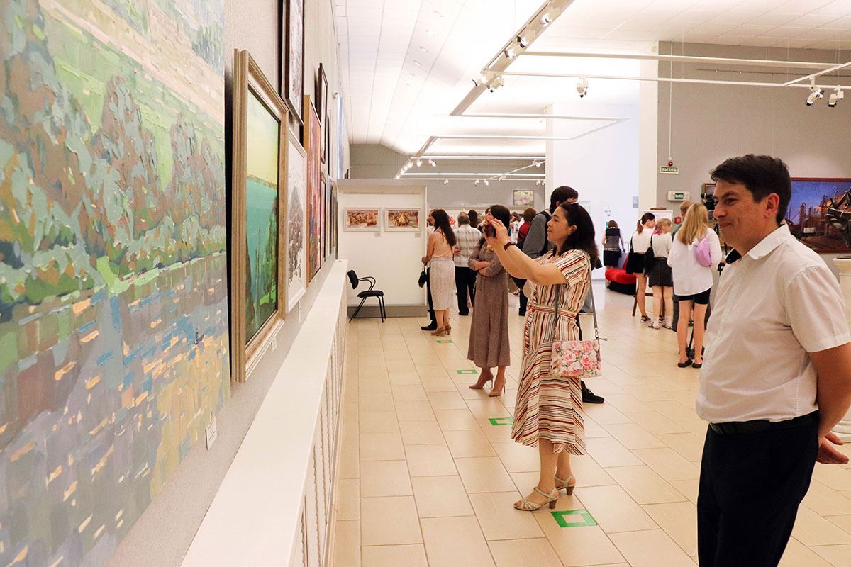 В Магнитогорской картинной галерее работает IV Всероссийская триеннале современного изобразительного искусства "Лабиринт"