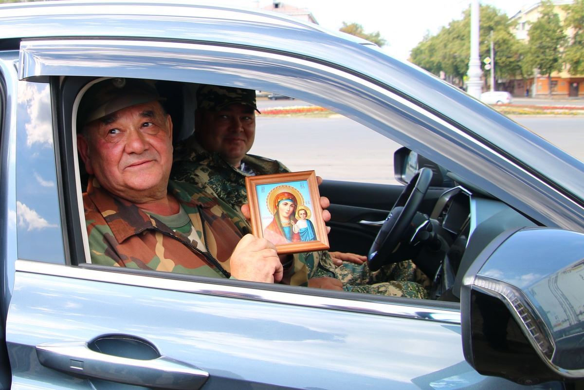 Представитель совета ветеранов Василий Муравицкий отправился на Донбасс с гуманитарным грузом