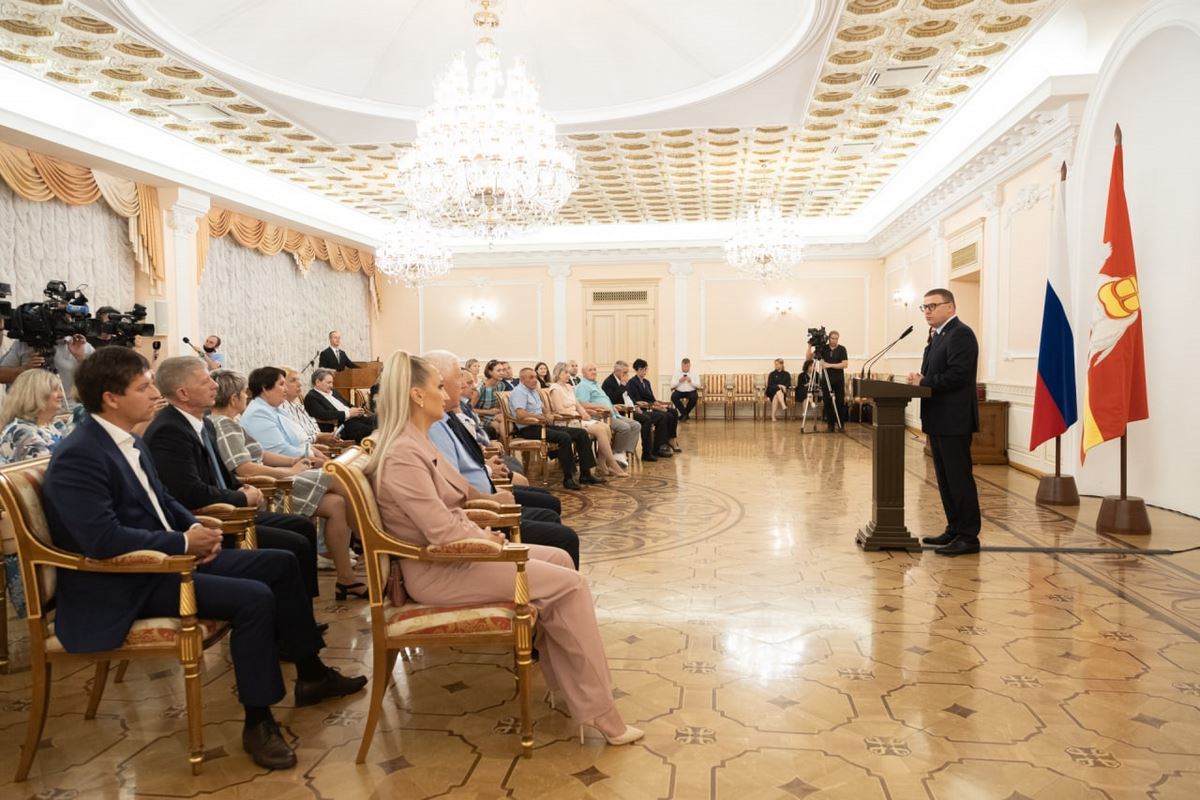 Губернатор наградил лучших строителей в Челябинской области