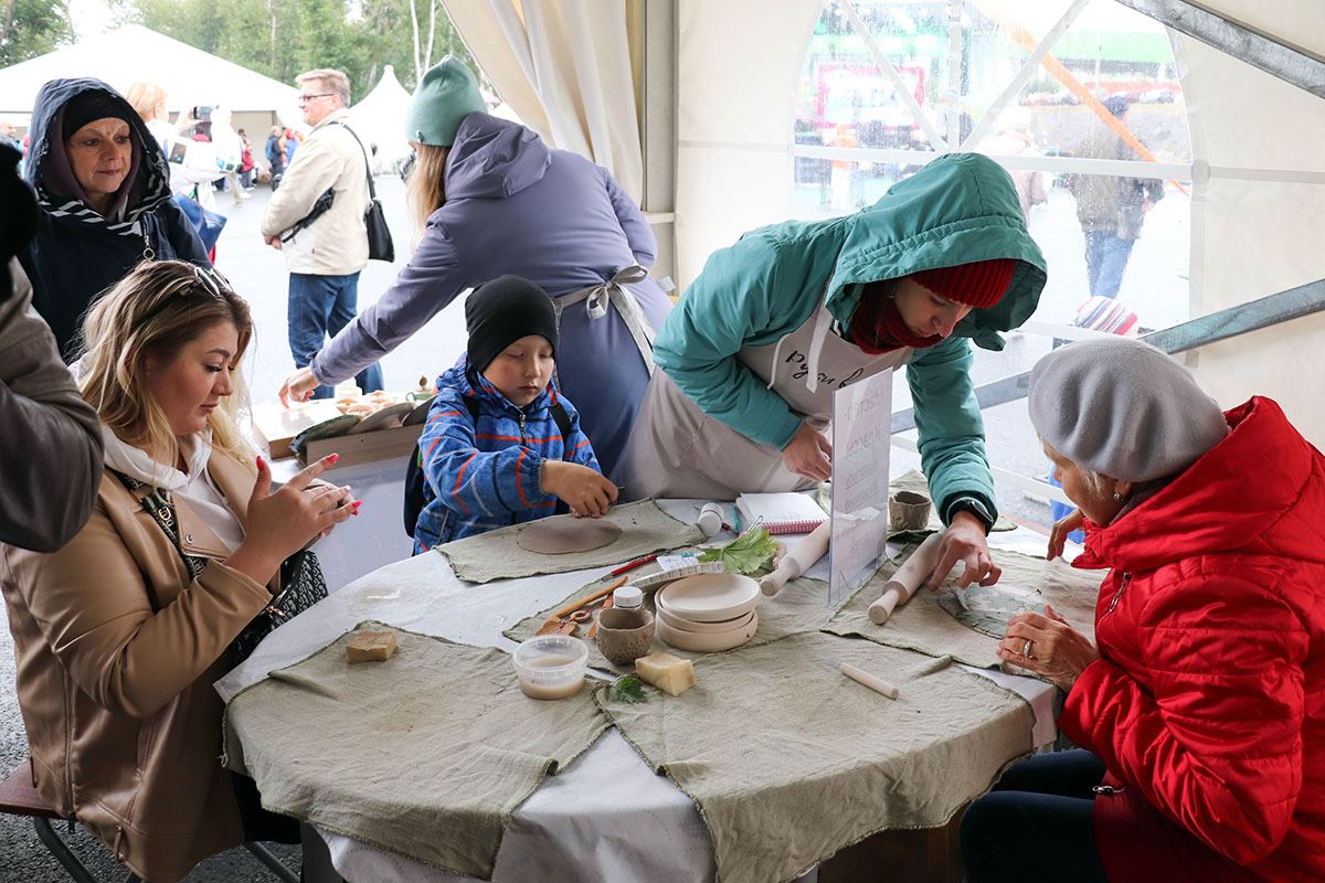 Солянка, сэр! Полсотни предпринимателей приняли участие в первом фестивале музыки, творчества и вкусной еды в Магнитогорске