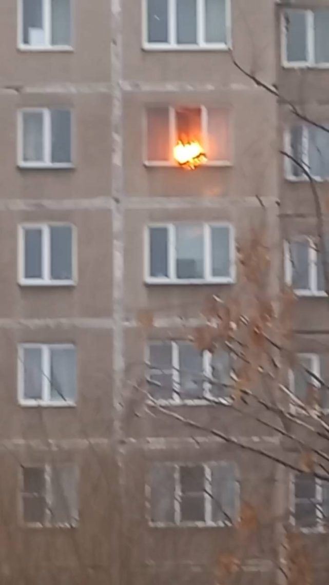 «Бабушка даже не заметила, что квартира горит». Соседи потушили пожар у магнитогорской пенсионерки