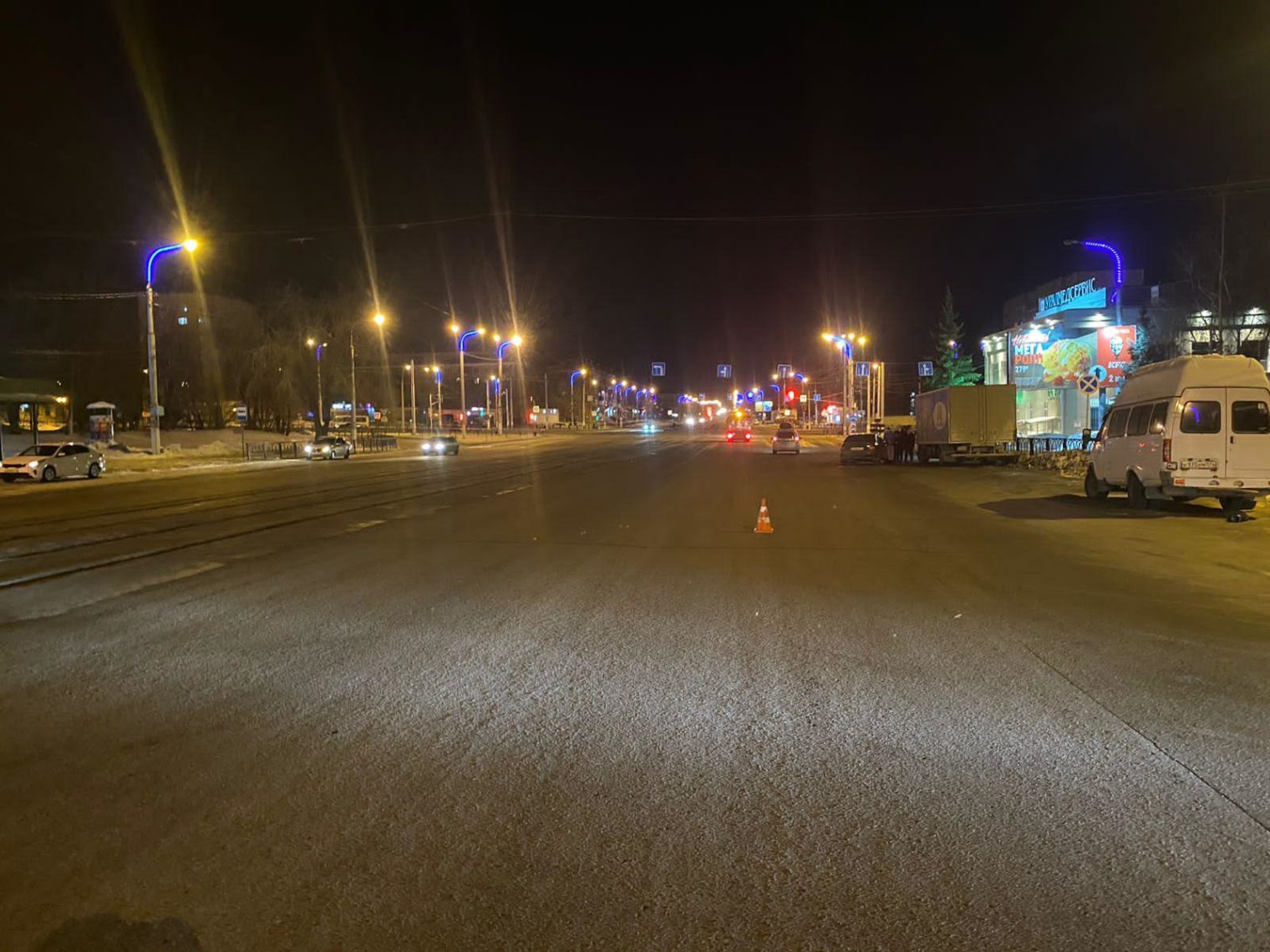 Пешеход попал в реанимацию в Магнитогорске. Молодой человек выбежал на дорогу в неположенном месте и получил критические травмы