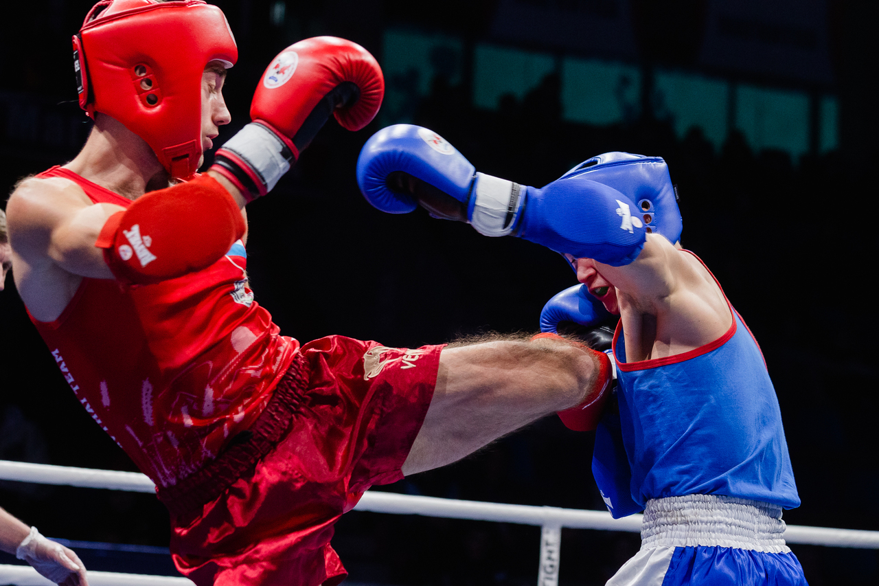 Чемпионат России по тайскому боксу стартовал в Магнитогорске. Открытие получилось зрелищным