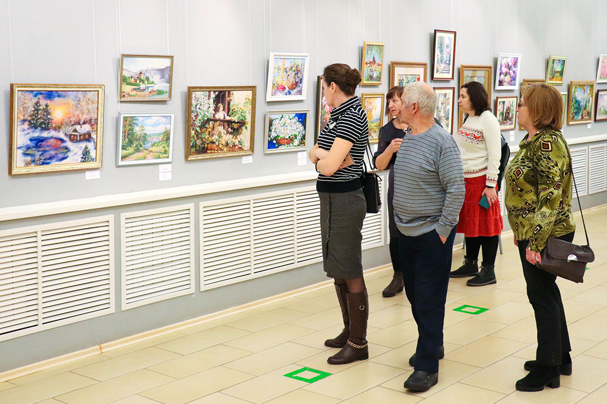 Выставка «Волшебное рукоделие» в картинной галерее Магнитогорска помогает почувствовать себя настоящим творцом