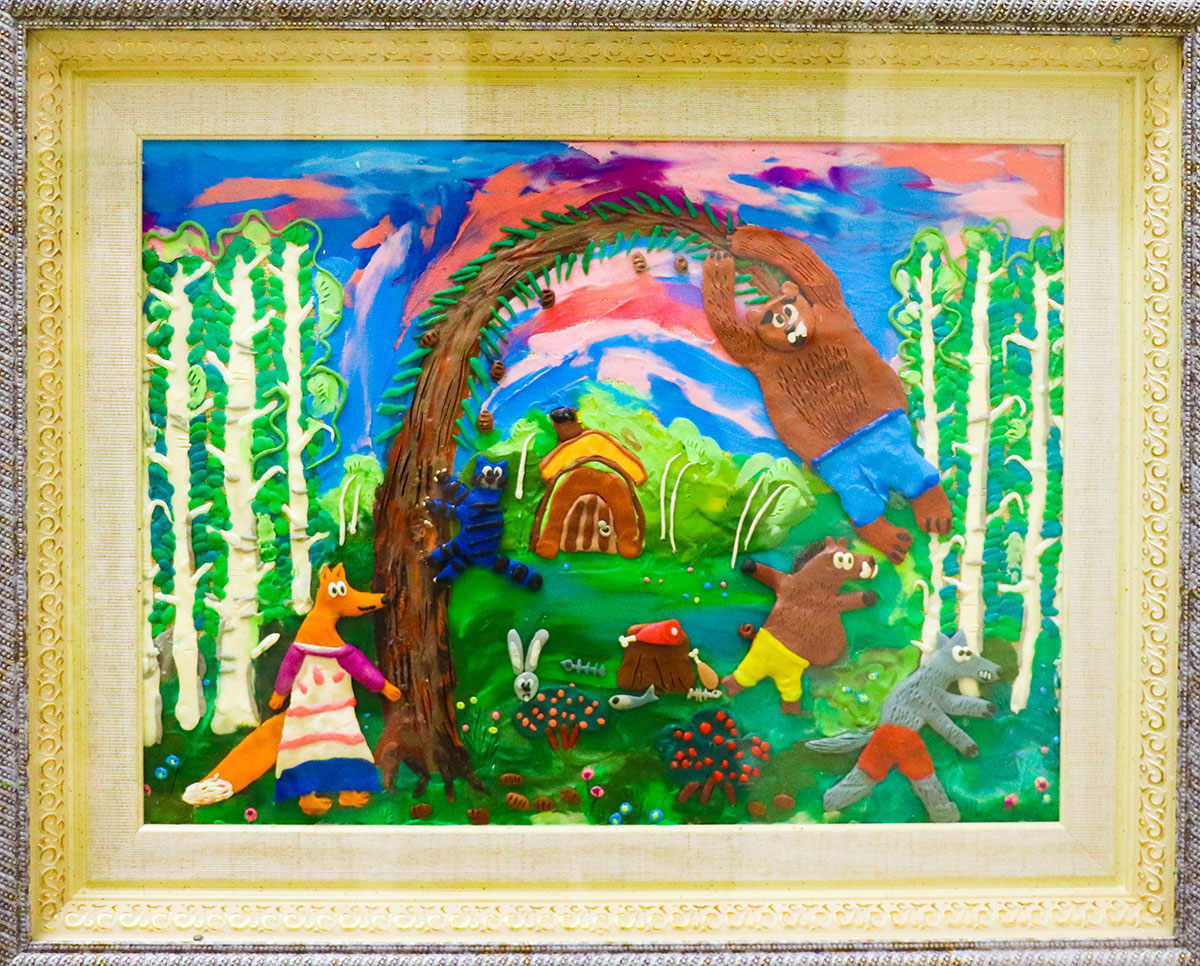 «Мой волшебный  взгляд на мир». Особенный юный художник из Магнитогорска презентовал свою необычную выставку
