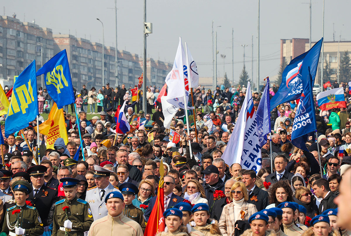 Память в наших сердцах. Масштабным парадом Магнитогорск отметил 78-летие Великой Победы