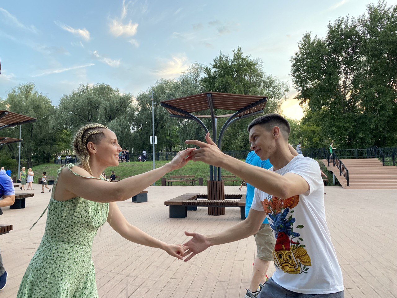 «Женщина, я танцую!»: как в Магнитогорске зарождается культура парных социальных танцев