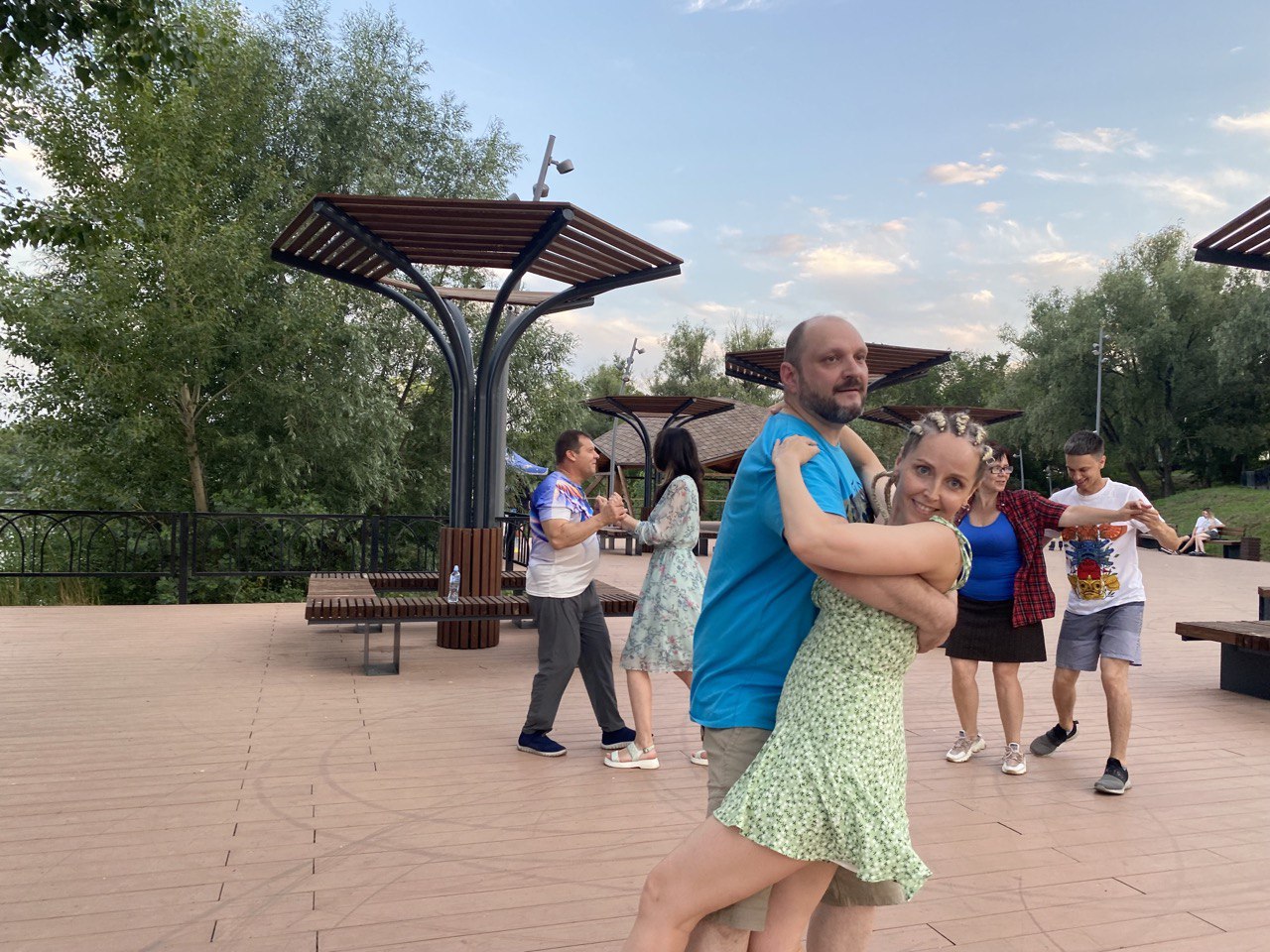 «Женщина, я танцую!»: как в Магнитогорске зарождается культура парных социальных танцев