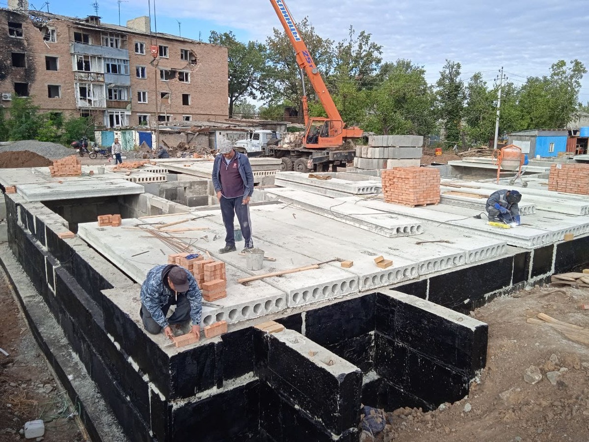 Новый дом в Волновахе. Трест «Магнитострой» построил трехэтажку в районном центре ДНР