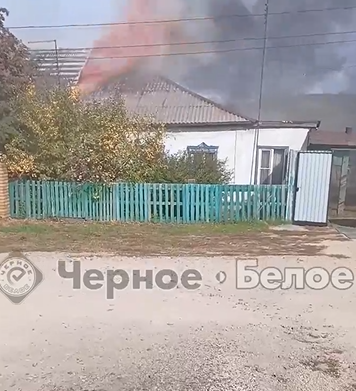 Загорелась почта. 2 миллиона рублей спасли из огня пожарные Магнитогорска