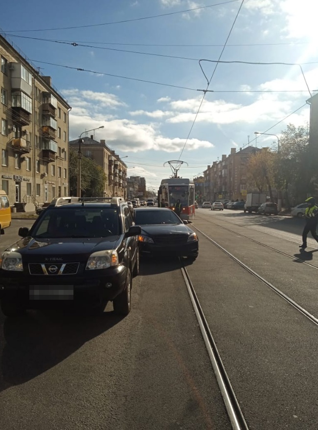 «Сюрприз» на рельсах. Пьяный автомобилист остановил трамваи в Магнитогорске