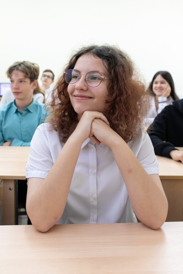 Будущее – в руках педагога. Евгения ШЕМЯКИНА преподает в школе №20 остро востребованную дисциплину