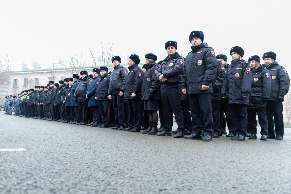 Навечно в строю. В Магнитогорске полицейские почтили память товарищей, погибших при исполнении долга