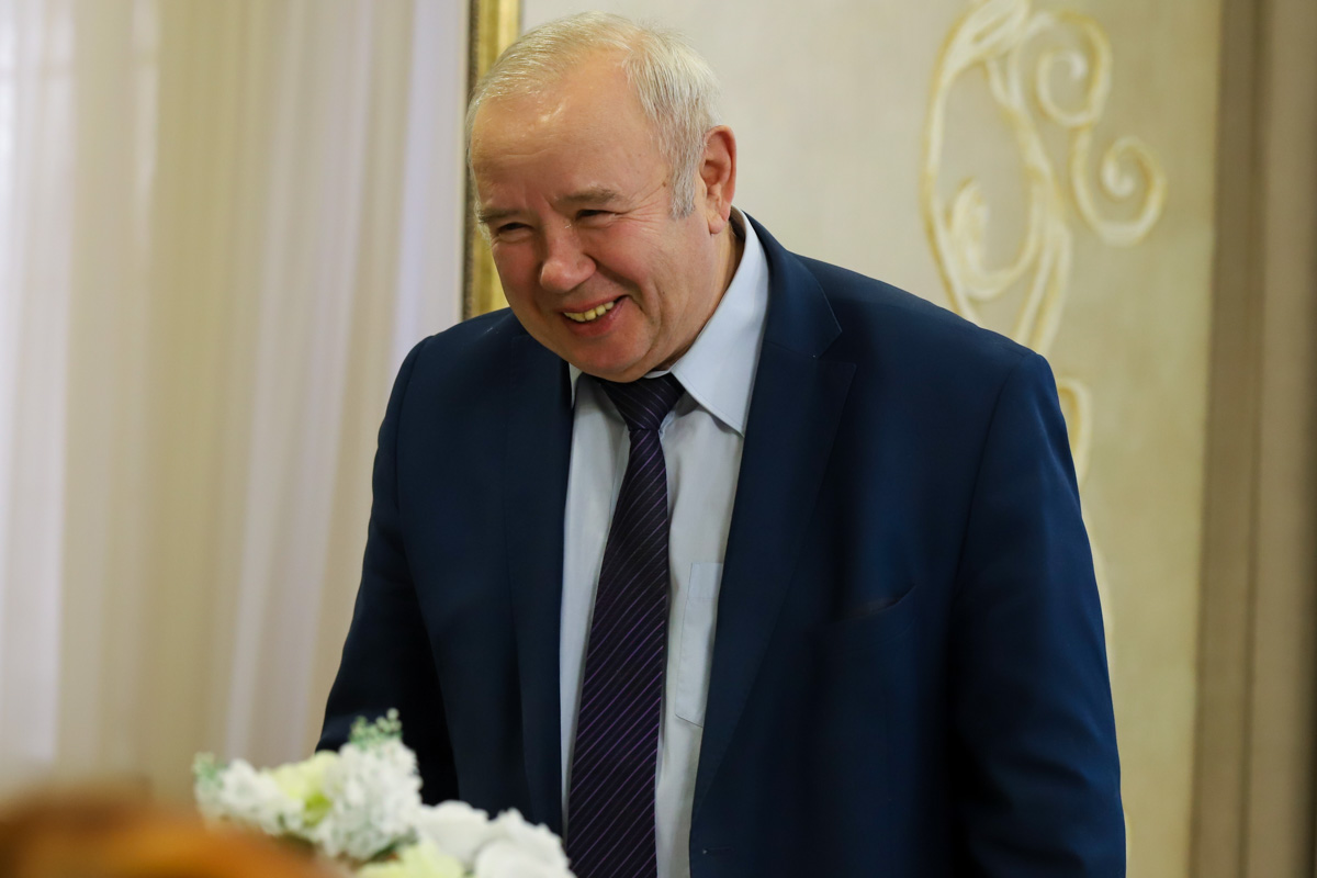 Сергей Бердников поздравил почетных граждан Магнитогорска